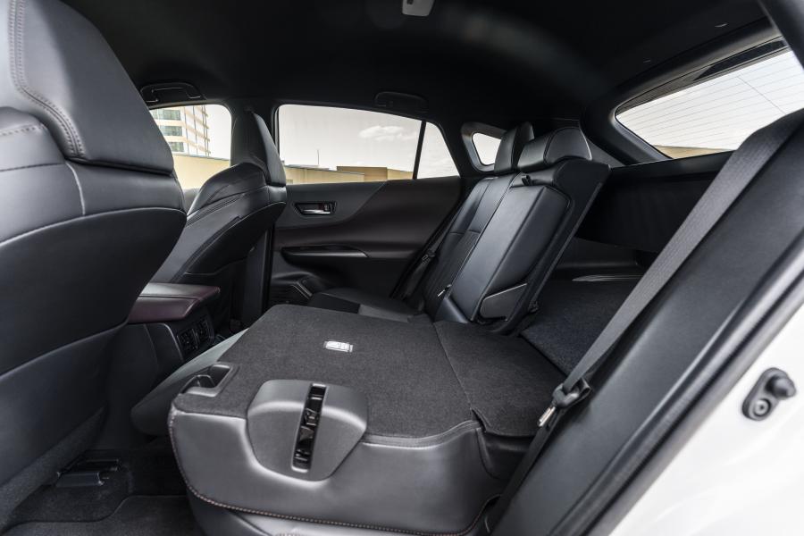 Интерьер Toyota Venza Hybrid XLE 2020 года  (фото 25 из 35)